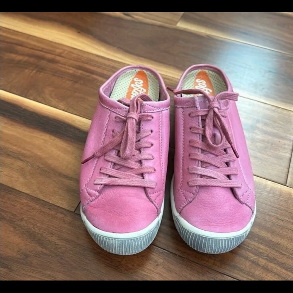 Softinos by Fly London Ica Sneaker, Size 36 in Washed Pink. Pre-Owned. Leather.